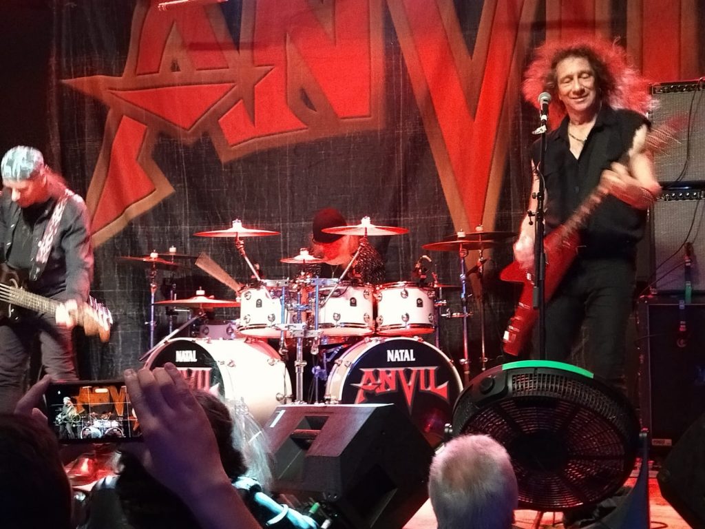 Anvil4 - rock and blog