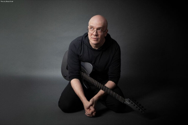 Devin Townsend anuncia su nuevo disco de estudio “PowerNerd”