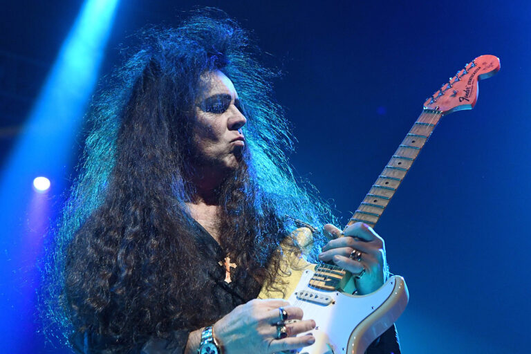 Yngwie Malmsteen: ‘Si quieres llamarme un maniaco del control, adelante. Culpable como se me acusa.’