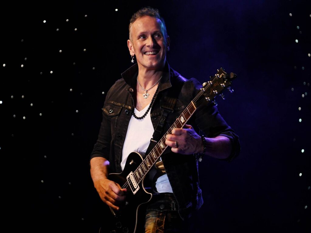 Vivian Campbell de Def Leppard: ¡Completamente en remisión tras dura batalla contra el cáncer!