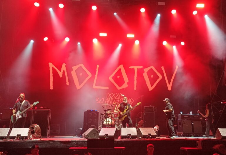 Crónica de MOLOTOV en el METRÓPOLI Gijón (01/07/2025)