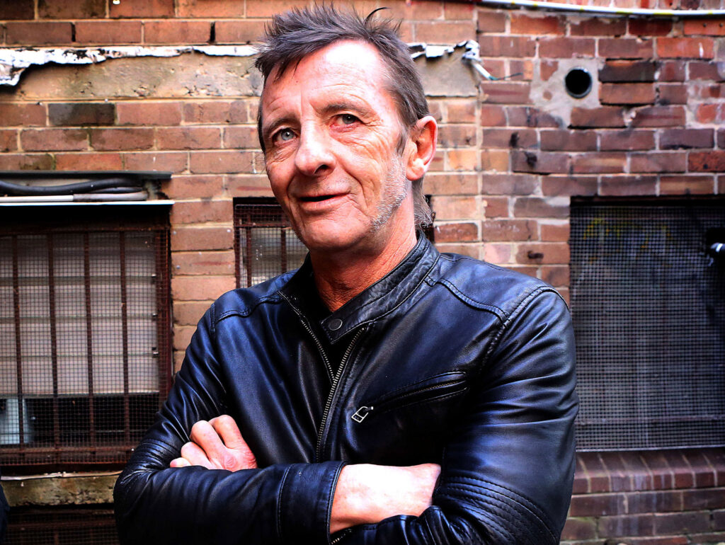 Phil Rudd : "AC/DC ni siquiera me llamó para la gira"