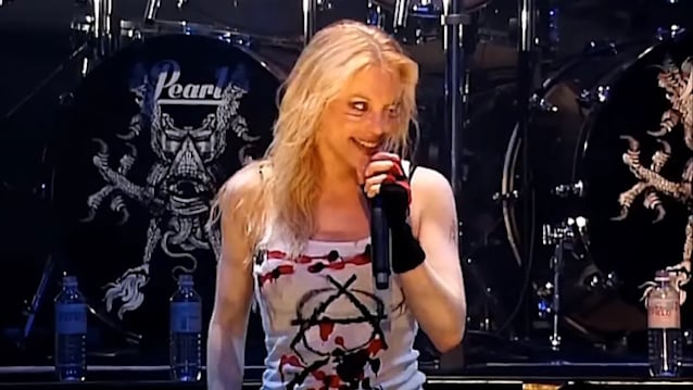 Angela Gossow niega su regreso a Arch Enemy tras la salida de Alissa White-Gluz