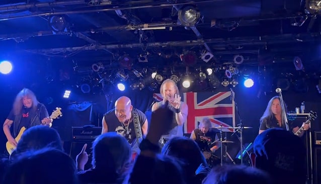 LORDS OF NWOBHM triunfa en Tokio con miembros de bandas icónicas