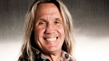 Nicko McBrain desvela su autobiografía 'Hello Boys And Girls!'