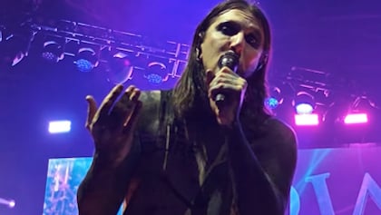 Chris Cerulli y la sorprendente versión de 'Sunglasses At Night'