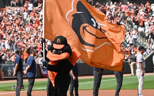 Los Orioles de Baltimore Honran a Turnstile con una Noche Especial en el Baseball