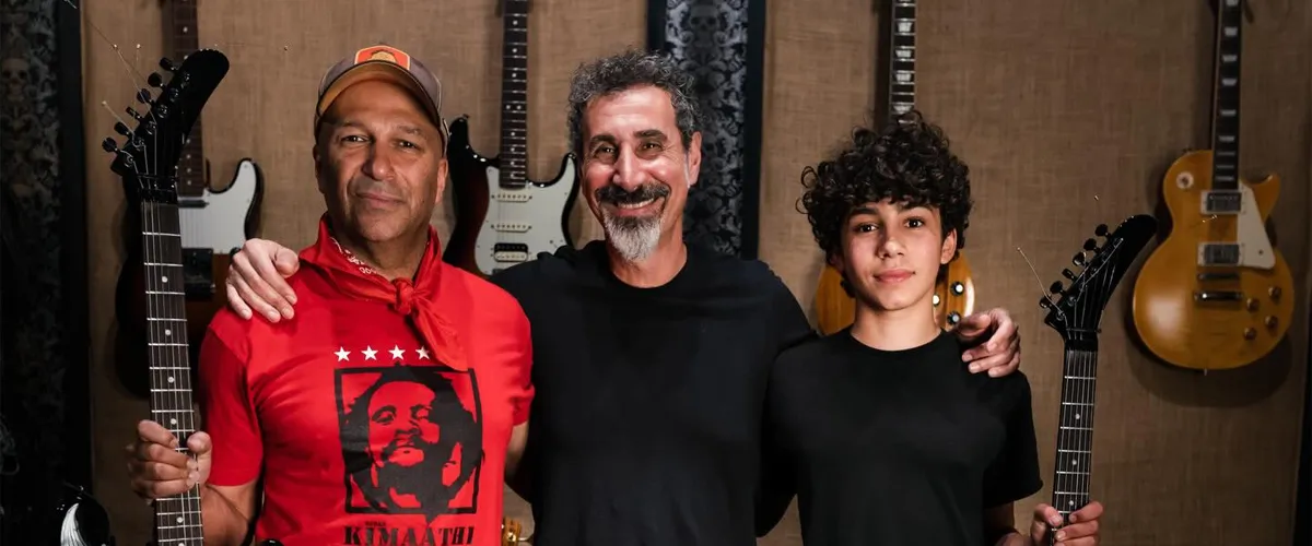 Tom Morello y Serj Tankian unen fuerzas en 'ADJOURN IT'