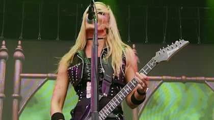Nita Strauss y Josh Villalta dan la bienvenida a su primer hijo