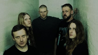 TO THE GRAVE firma con BLKIIBLK y lanza nuevo sencillo