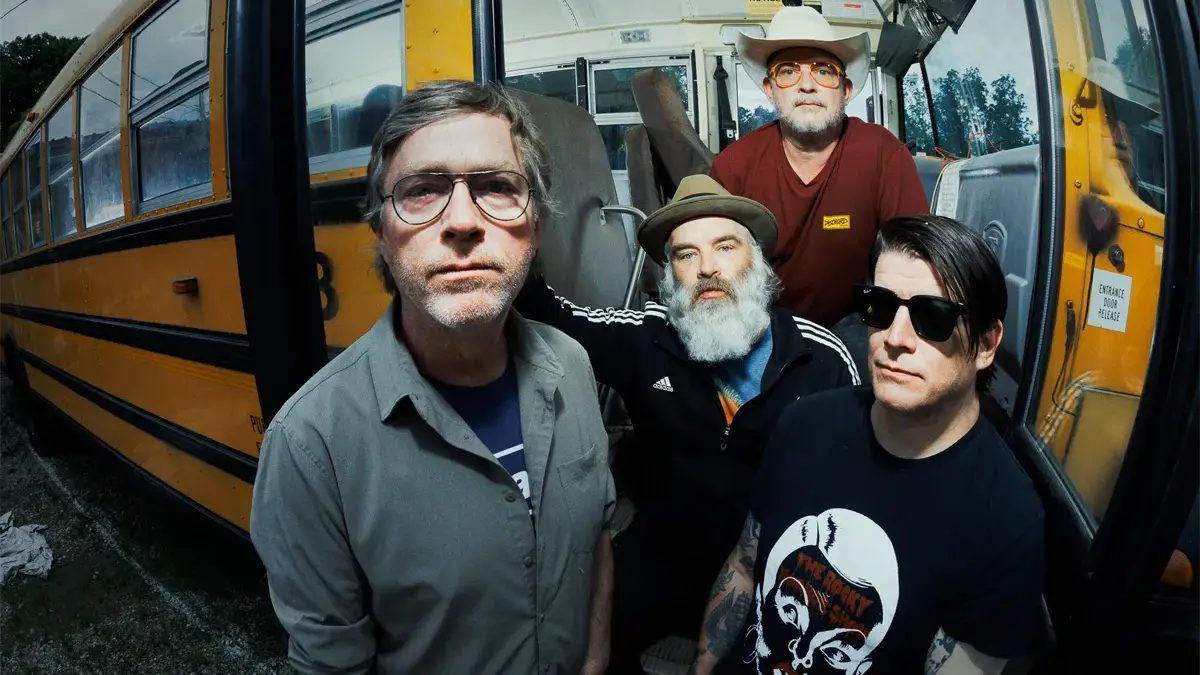 Shiner, Bursting y Fotocrime se Embaucan en una Gira Norteamericana
