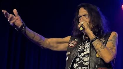 La rutina vocal de Stephen Pearcy: café, tabaco y rock