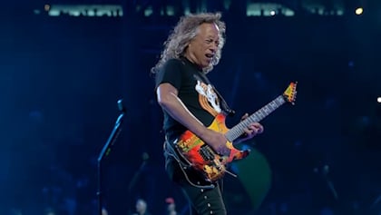 Kirk Hammett y su caída en el escenario de Dublín