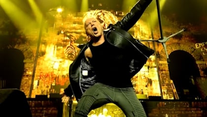 El inédito apagón que dejó en vilo a Iron Maiden en París