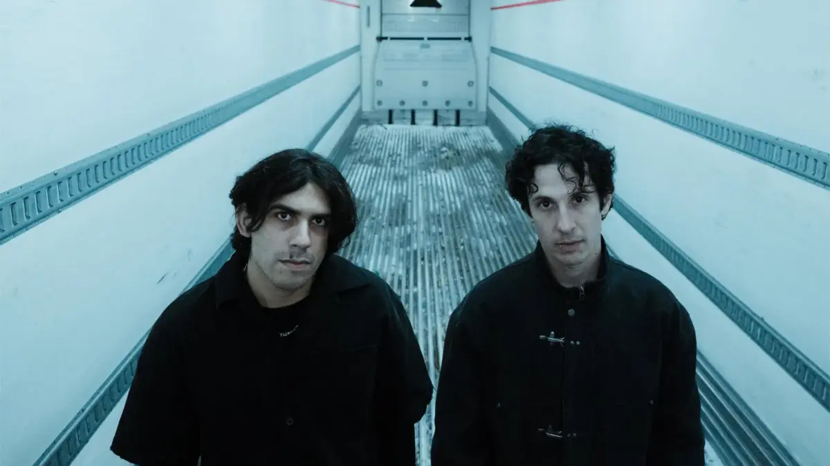Crown The Empire Regresa con Nuevo Vídeo Musical