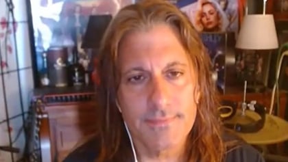 Joey Cassata se une a TWISTED SISTER sin audición previa