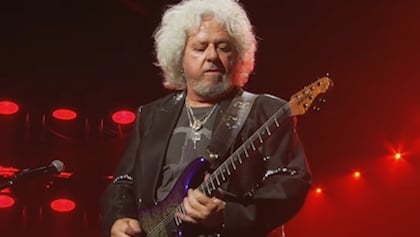 Steve Lukather y Alex Van Halen reviven los tesoros perdidos de Eddie