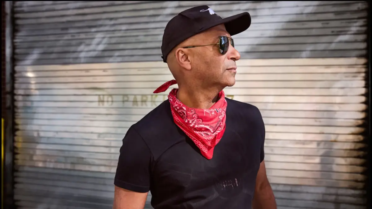Tom Morello y Ad-Rock se Unen en Compilación Contra ICE