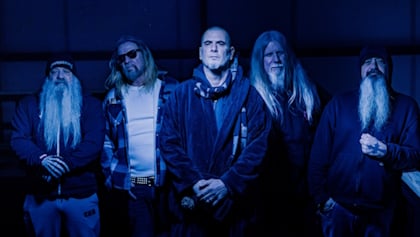 DOWN regresa con 'Volume V' y su nuevo single 'Blood Oath'