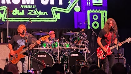 Michael Anthony y amigos reviven clásicos de Van Halen en el 'Drum Off' 2026