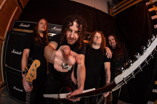 AIRBOURNE se une a Mutt Lange en su nuevo álbum