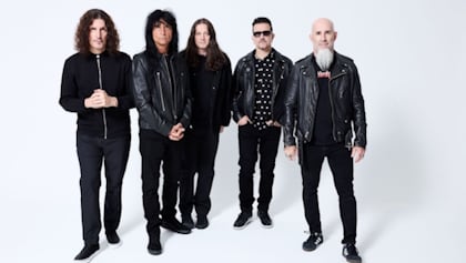 Anthrax se une a Dark Matter Coffee para un café especial