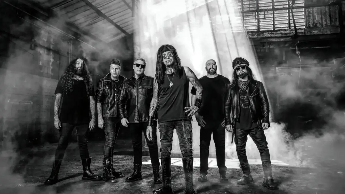 Ministry revive 'Scarecrow' en Red Rocks tras 20 años