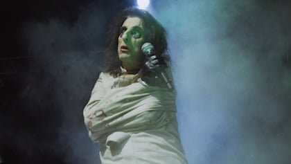 Alice Cooper: Desentrañando al Maestro del Horror Rock