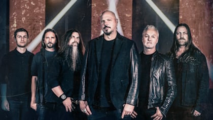 SOILWORK celebre su 30 aniversario con 'Night Whispers & Shining Lights'