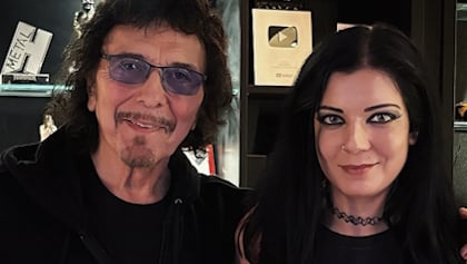 Becky Baldwin se luce en el nuevo álbum de Tony Iommi