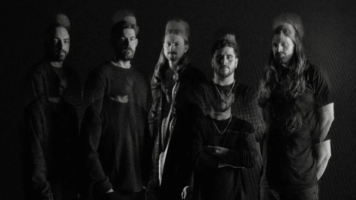 Currents firma con Rise Records y lanza el vídeo de 'Retributioner'